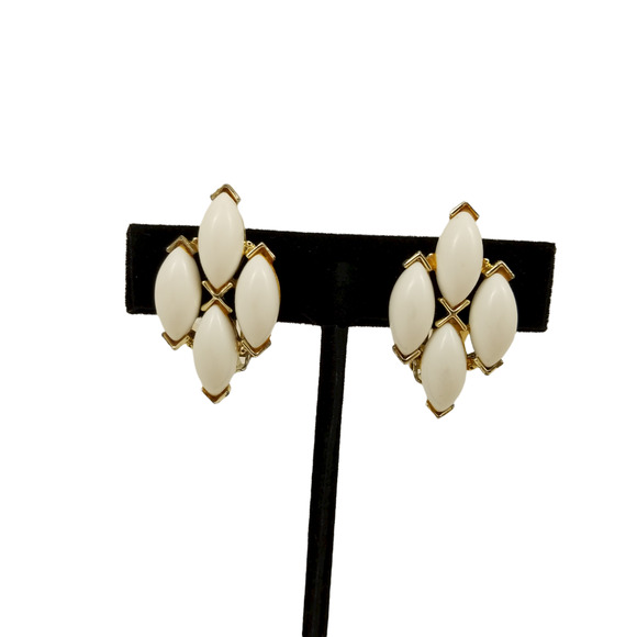 Vintage Bergere Earrings Clip On Milk White Beads Gold Tone Modernist Signed - Picture 1 of 5